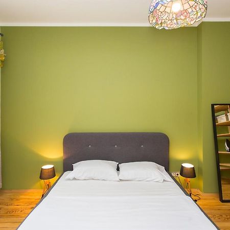 Colorful 2Bdr Apartment In The City Center Sofia Eksteriør billede