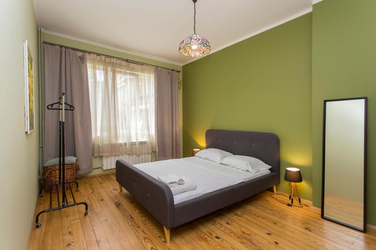 Colorful 2Bdr Apartment In The City Center Sofia Eksteriør billede