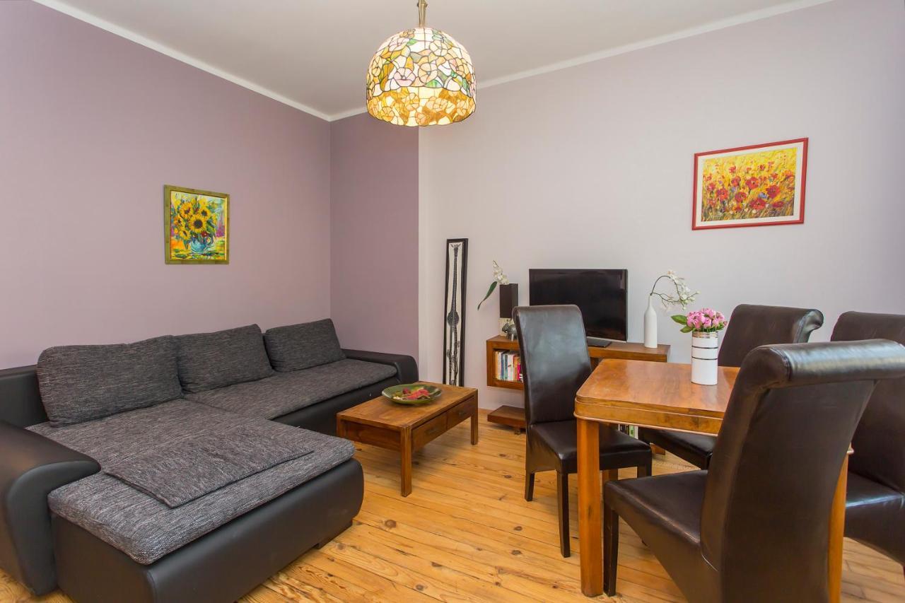 Colorful 2Bdr Apartment In The City Center Sofia Eksteriør billede